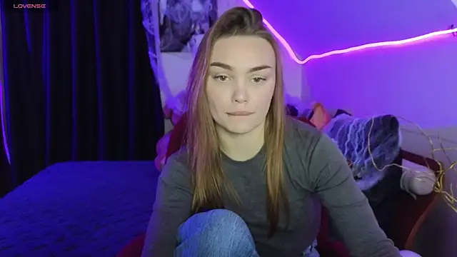 Snapshot of KitsyMoore chatting on 11.02.25 KitsyMoore online show from 11.02.25