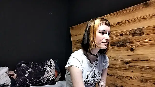 JenaeRadloff online show from 10.07.25