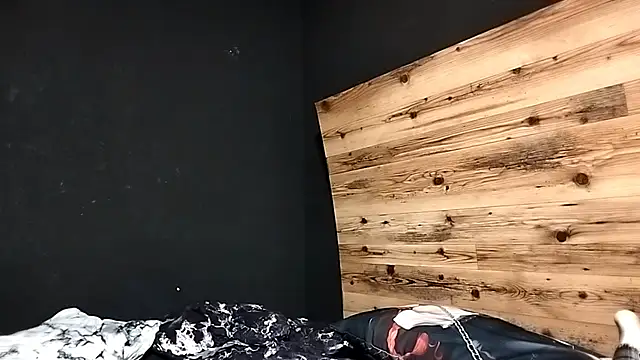 JenaeRadloff online show from 10.10.25