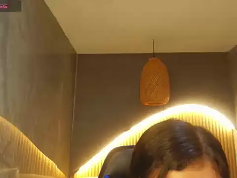 Snapshot of dany_r_ chatting on 09.26.25 dany r online show from 09.26.25