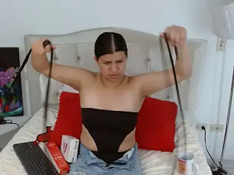 Snapshot of Arianaskyblue chatting on 10.02.25 Arianaskyblue online show from 10.02.25