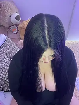 Mericute  online show from 04.25.26