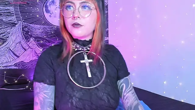 Snapshot of Hallucigenia_ chatting on 09.26.25 Hallucigenia online show from 09.26.25