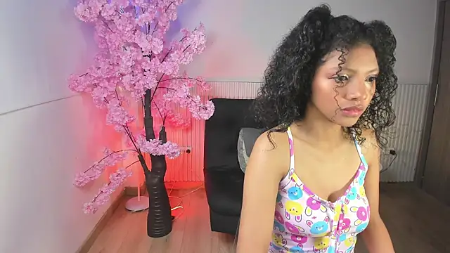 Snapshot of natalia_blue chatting on 10.02.25 natalia blue online show from 10.02.25