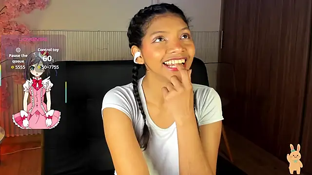 Snapshot of natalia_blue chatting on 10.26.25 natalia blue online show from 10.26.25