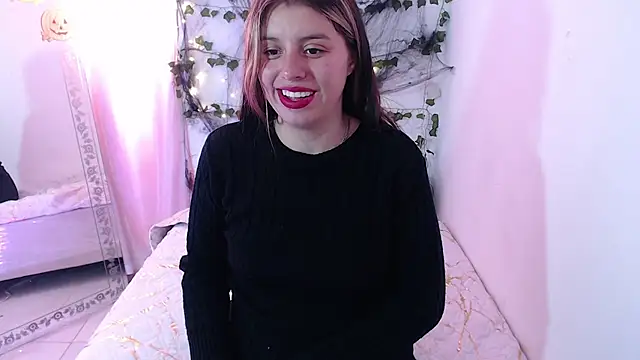 kamillew online show from 10.23.25