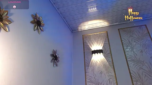 LunaaGrey  online show from 10.16.25