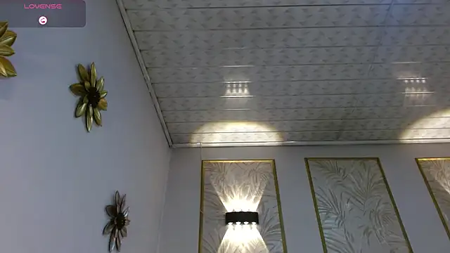 LunaaGrey  online show from 10.23.25