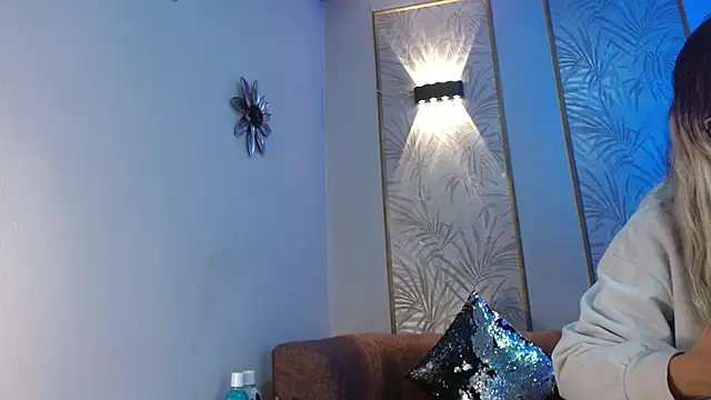 LunaaGrey  online show from 11.07.25