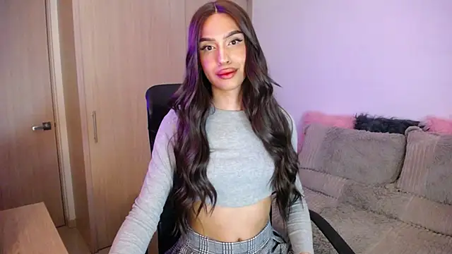 Snapshot of SamaraSilex chatting on 10.16.25 SamaraSilex online show from 10.16.25