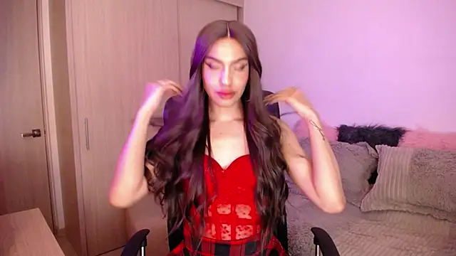 Snapshot of SamaraSilex chatting on 10.23.25 SamaraSilex online show from 10.23.25