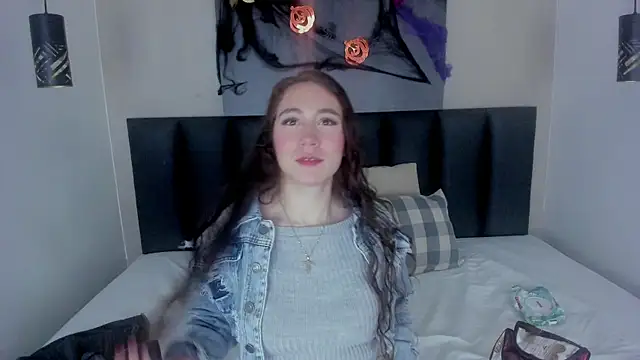 Snapshot of MyApril__ chatting on 10.31.25 MyApril online show from 10.31.25