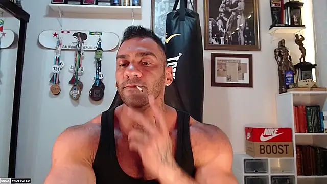 Snapshot of henryhadesflirt chatting on 09.24.25 henryhadesflirt online show from 09.24.25