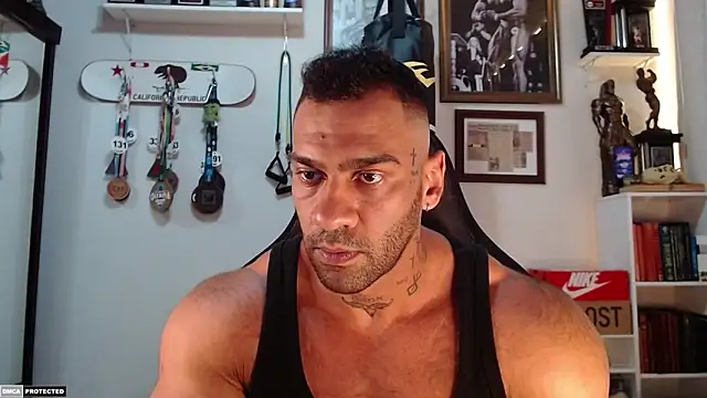 Snapshot of henryhadesflirt chatting on 09.25.25 henryhadesflirt online show from 09.25.25