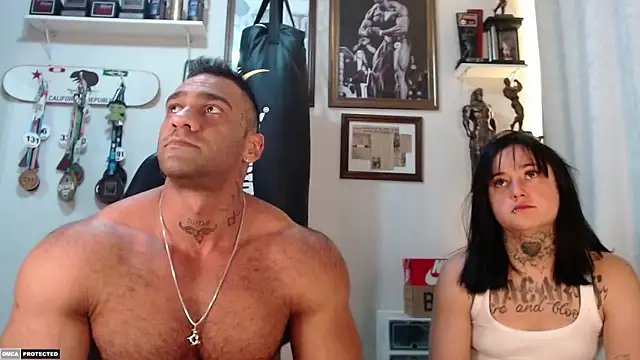 Snapshot of henryhadesflirt chatting on 10.05.25 henryhadesflirt online show from 10.05.25