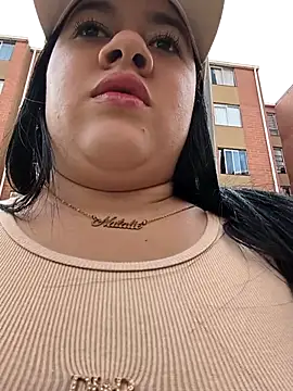 Cloe 27 online show from 10.28.25