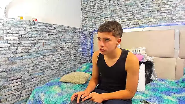 Julian wolf18 online show from 10.09.25