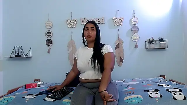 evannesanicol08 online show from 10.16.25