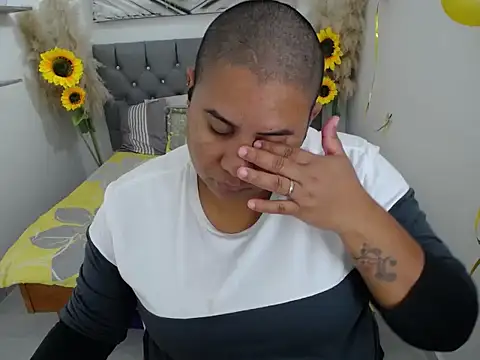 hotlesby valery online show from 10.17.25