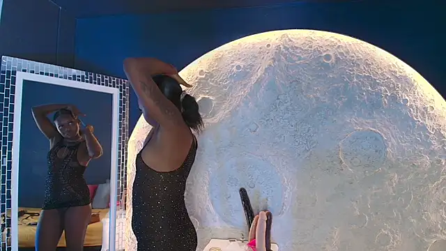 SaraGuzmann online show from 02.06.26