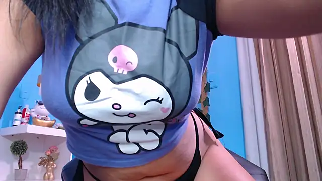 Snapshot of PenelopeBond chatting on 10.08.25 PenelopeBond online show from 10.08.25