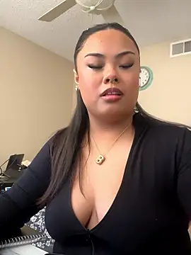 Snapshot of kiaradanielaxx chatting on 10.03.25 kiaradanielaxx online show from 10.03.25