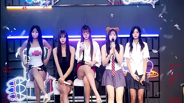 Snapshot of Shinygirls_777 chatting on 09.26.25 Shinygirls 777 online show from 09.26.25