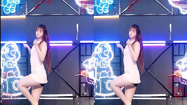 Snapshot of Shinygirls_777 chatting on 10.01.25 Shinygirls 777 online show from 10.01.25