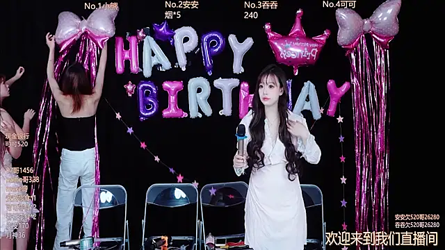 Snapshot of Shinygirls_777 chatting on 10.17.25 Shinygirls 777 online show from 10.17.25