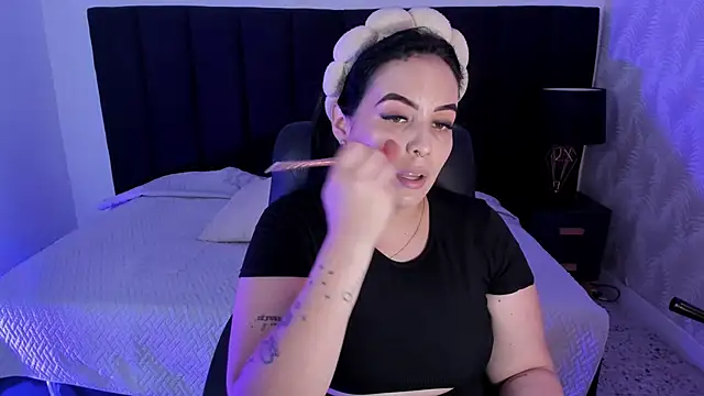 Snapshot of camiladuke7 chatting on 10.07.25 camiladuke7 online show from 10.07.25