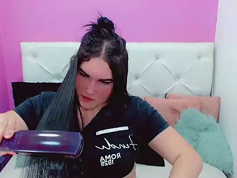 Snapshot of x_daniiela_x chatting on 10.03.25 x daniiela x online show from 10.03.25