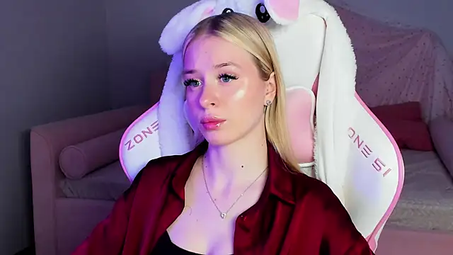 MiaGraces online show from 11.14.25