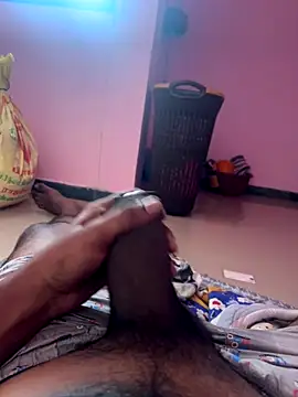 Snapshot of madarasi_chennai chatting on 11.17.25 madarasi chennai online show from 11.17.25