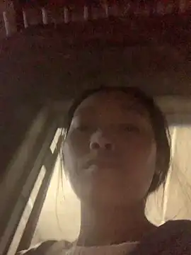 Snapshot of Halyy_xx chatting on 10.24.25 Halyy xx online show from 10.24.25