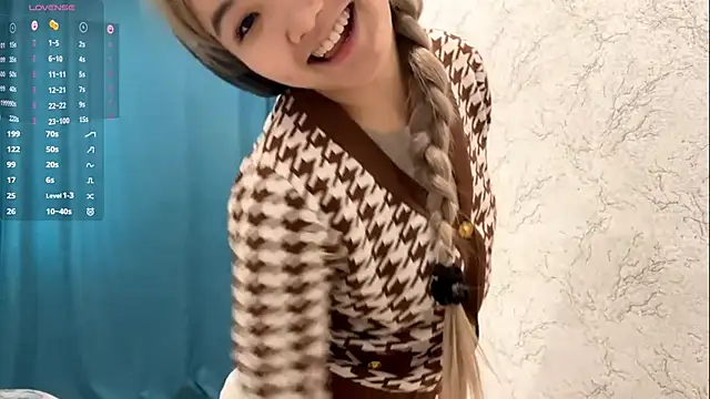 Snapshot of CarolannSide chatting on 10.23.25 CarolannSide online show from 10.23.25