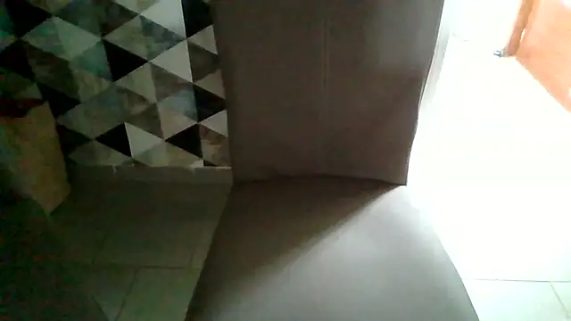 Snapshot of Coquinette62 chatting on 10.21.25 Coquinette62 online show from 10.21.25