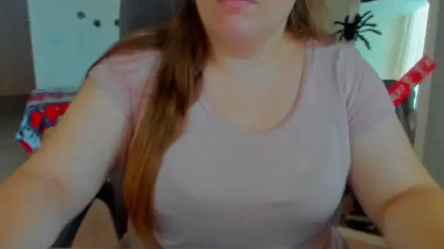 Snapshot of Liza-Mendez chatting on 10.18.25 Liza-Mendez online show from 10.18.25