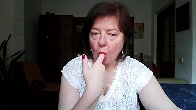 Snapshot of Violet_Pulse chatting on 06.18.26 Violet Pulse online show from 06.18.26