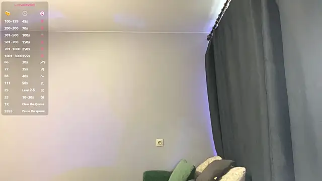 Snapshot of TanekaBoitel chatting on 09.21.25 TanekaBoitel online show from 09.21.25