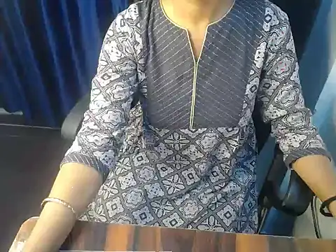 Snapshot of priya_gupta7 chatting on 10.24.25 priya gupta7 online show from 10.24.25