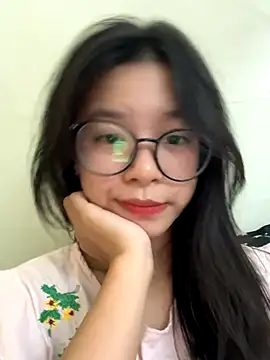 Snapshot of mau15_ chatting on 09.25.25 mau15 online show from 09.25.25