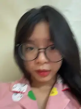 Snapshot of mau15_ chatting on 09.26.25 mau15 online show from 09.26.25