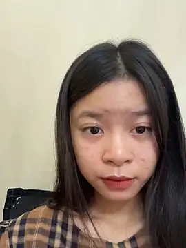 Snapshot of mau15_ chatting on 10.08.25 mau15 online show from 10.08.25