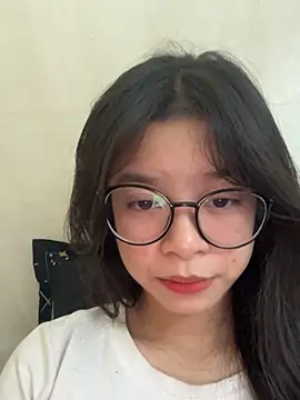 Snapshot of mau15_ chatting on 10.12.25 mau15 online show from 10.12.25