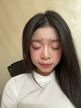 Snapshot of mau15_ chatting on 11.05.25 mau15 online show from 11.05.25