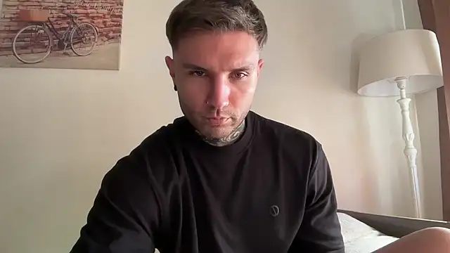 Snapshot of Larsskeet chatting on 09.19.25 Larsskeet online show from 09.19.25