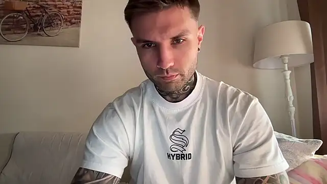 Snapshot of Larsskeet chatting on 10.03.25 Larsskeet online show from 10.03.25