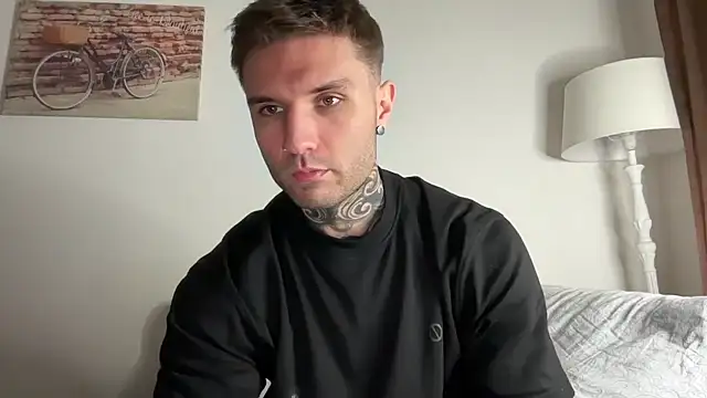 Snapshot of Larsskeet chatting on 10.09.25 Larsskeet online show from 10.09.25