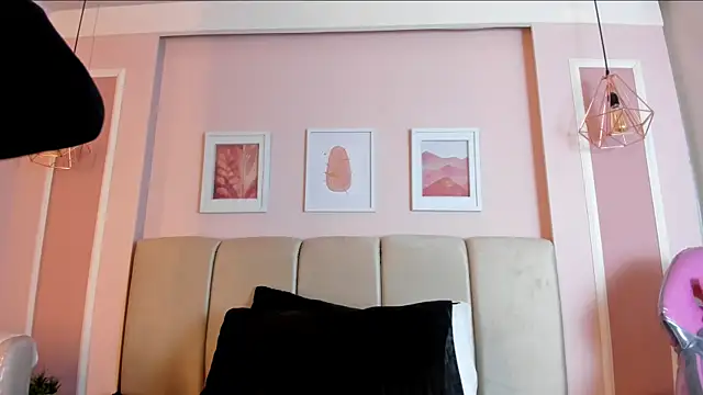 Sarah Reidd online show from 10.22.25