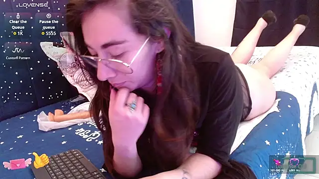 Snapshot of Violet_wish chatting on 09.24.25 Violet wish online show from 09.24.25